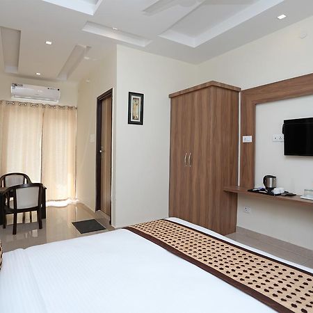 Hotel Kss Inn Doiwala Bagian luar foto